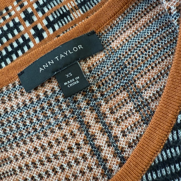 Ann Taylor Brown Wool Blend Tee - Picture 4 of 6